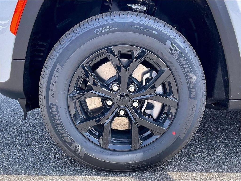 new 2026 Jeep Grand Cherokee L car, priced at $44,578