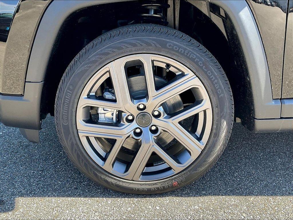 new 2026 Jeep Compass car, priced at $33,197