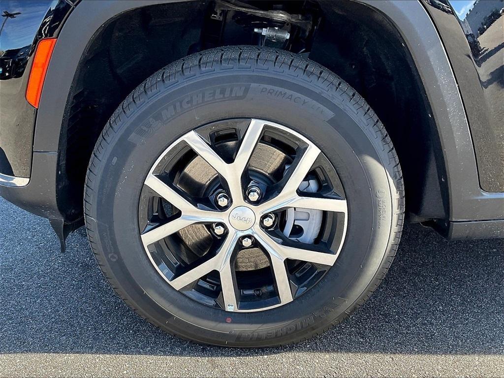new 2025 Jeep Grand Cherokee L car, priced at $45,239