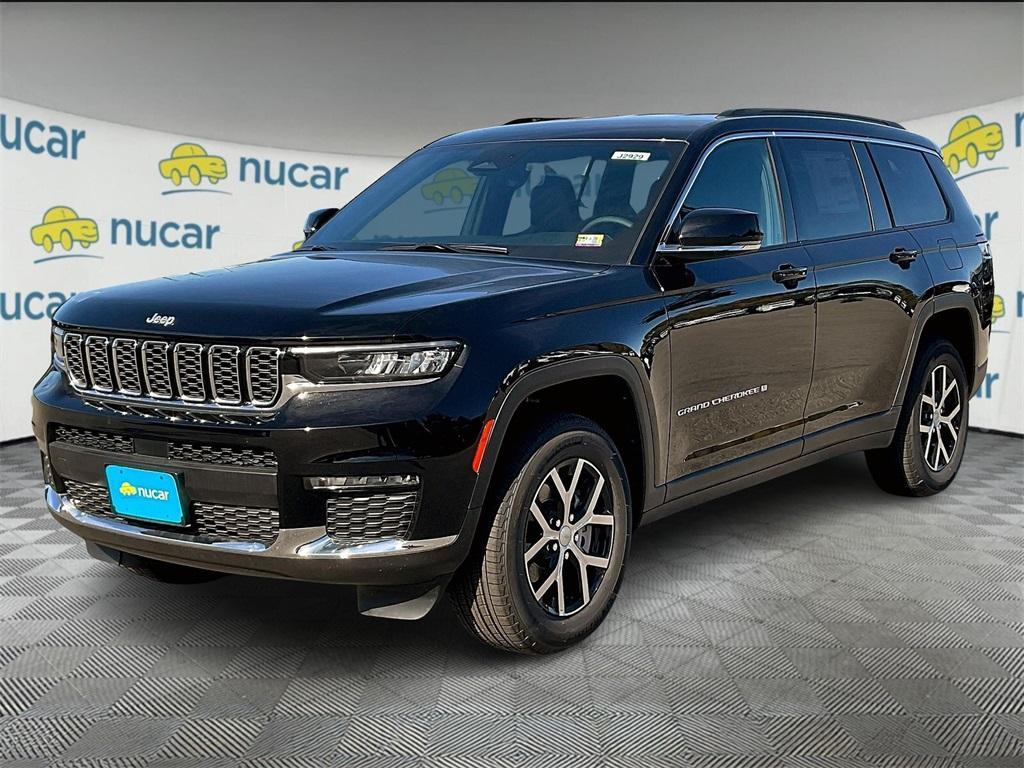 new 2025 Jeep Grand Cherokee L car, priced at $45,239