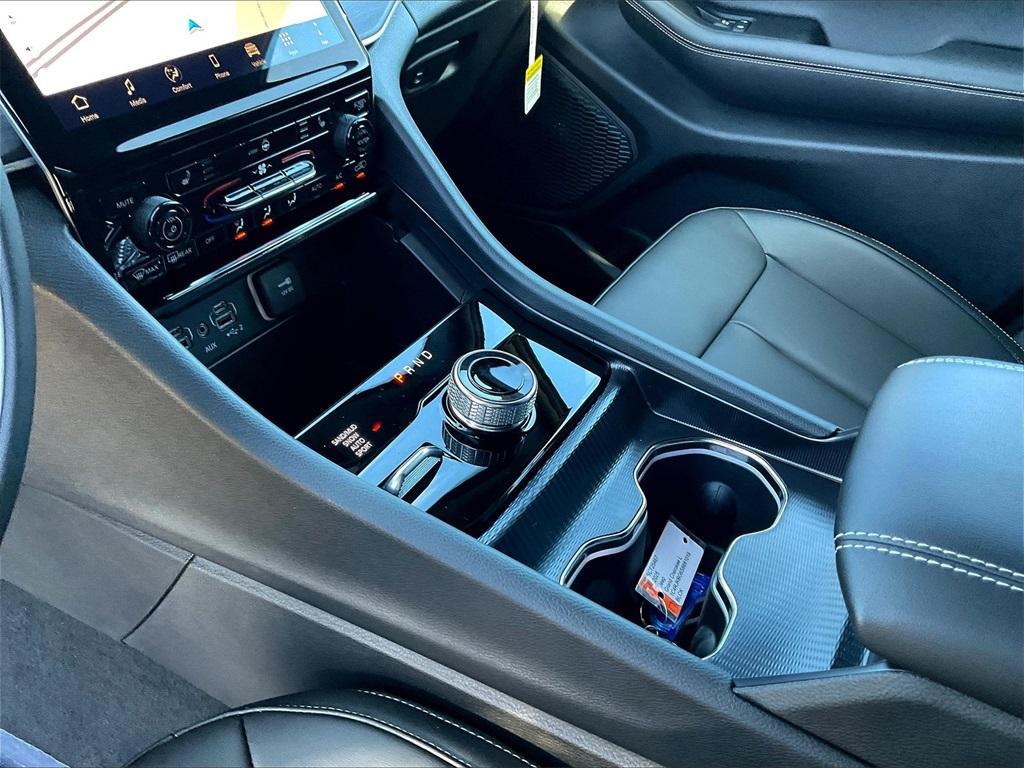 new 2025 Jeep Grand Cherokee L car, priced at $45,239