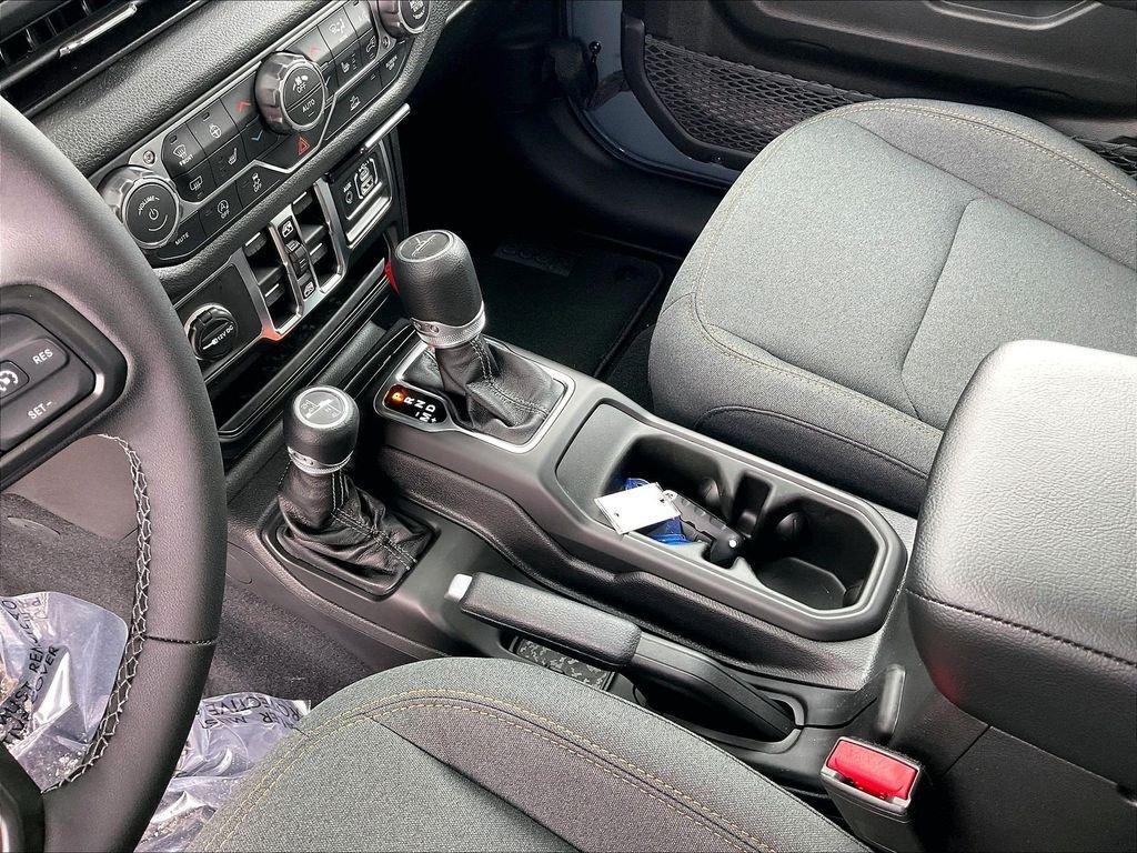 new 2026 Jeep Gladiator car, priced at $44,917