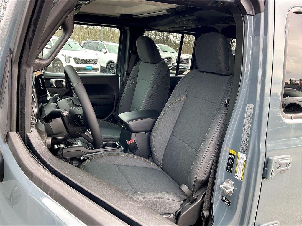 new 2026 Jeep Gladiator car, priced at $44,917