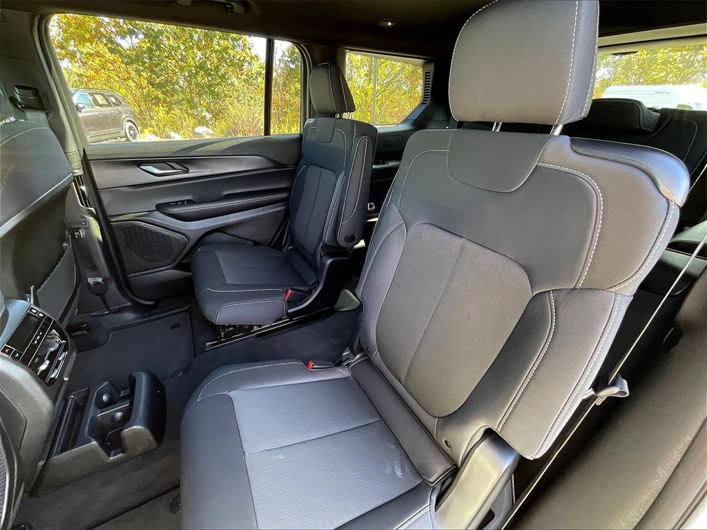 new 2025 Jeep Grand Cherokee L car, priced at $40,586