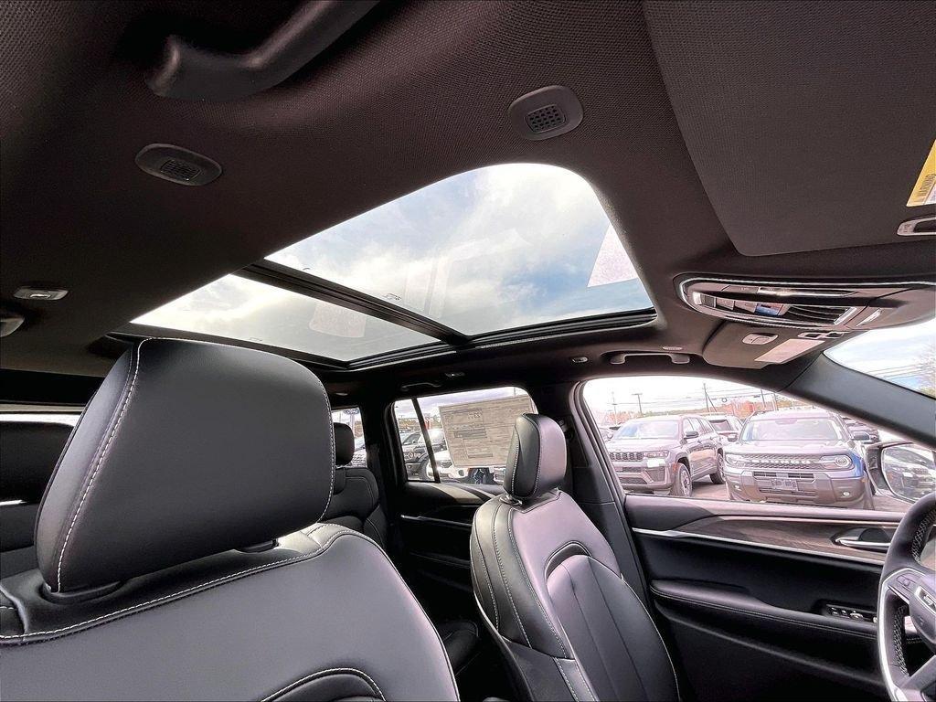 new 2026 Jeep Grand Cherokee car, priced at $46,965