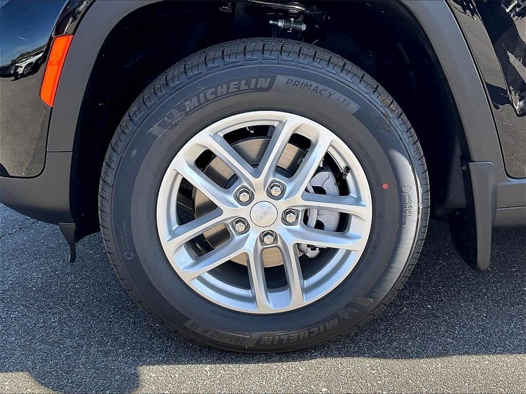 new 2025 Jeep Grand Cherokee car, priced at $36,220