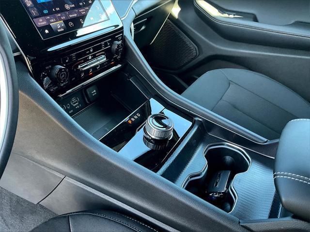 new 2025 Jeep Grand Cherokee car, priced at $45,590