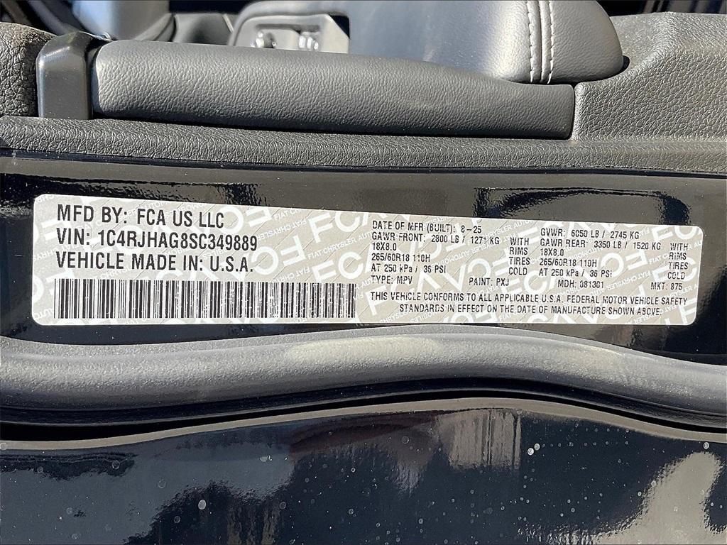 new 2025 Jeep Grand Cherokee car, priced at $36,220