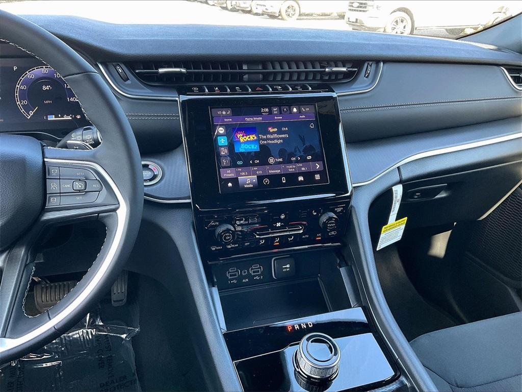 new 2025 Jeep Grand Cherokee car, priced at $36,220