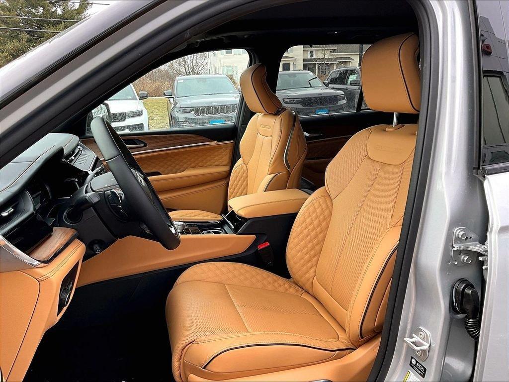 new 2026 Jeep Grand Cherokee car, priced at $59,342