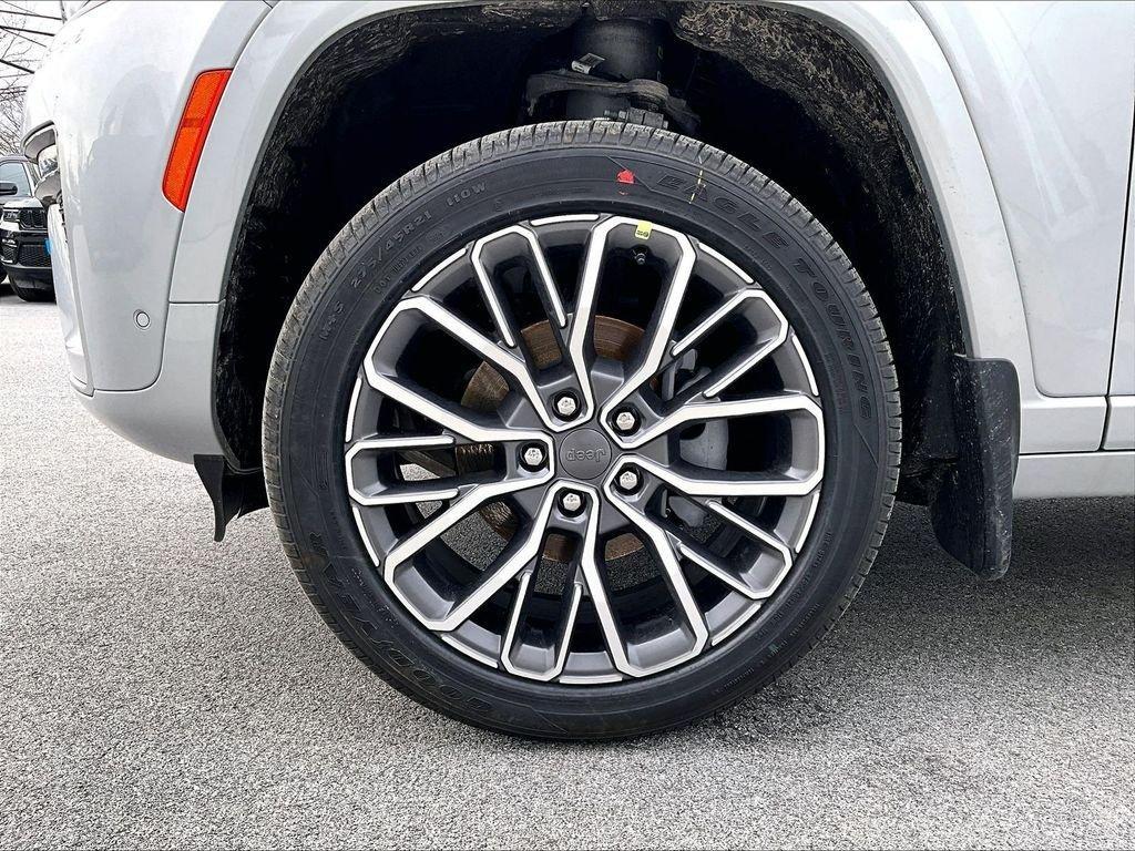 new 2026 Jeep Grand Cherokee car, priced at $59,342