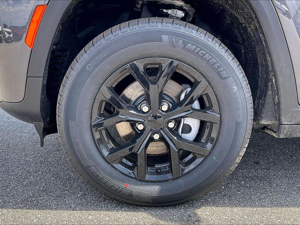new 2026 Jeep Grand Cherokee car, priced at $44,663