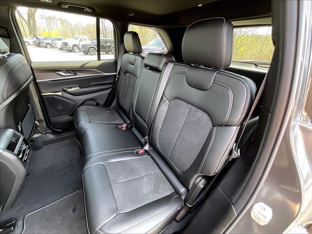 new 2026 Jeep Grand Cherokee car, priced at $44,663