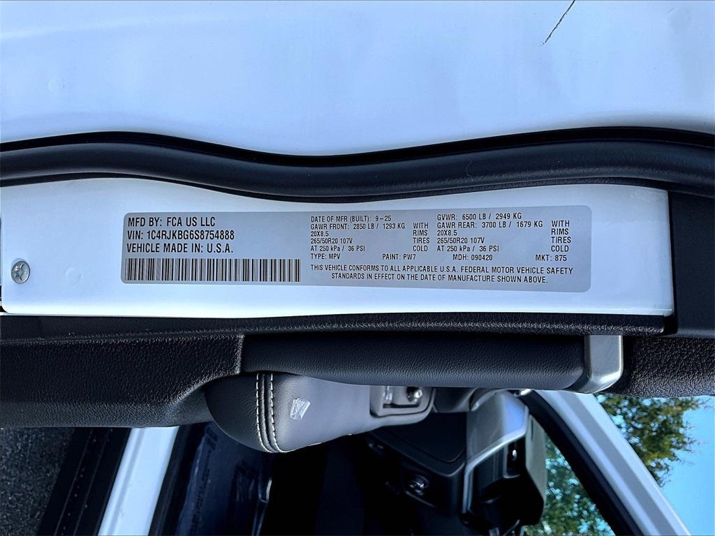 new 2025 Jeep Grand Cherokee L car, priced at $41,849