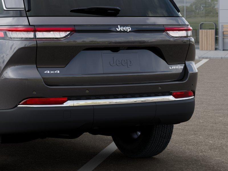 new 2026 Jeep Grand Cherokee car, priced at $40,045