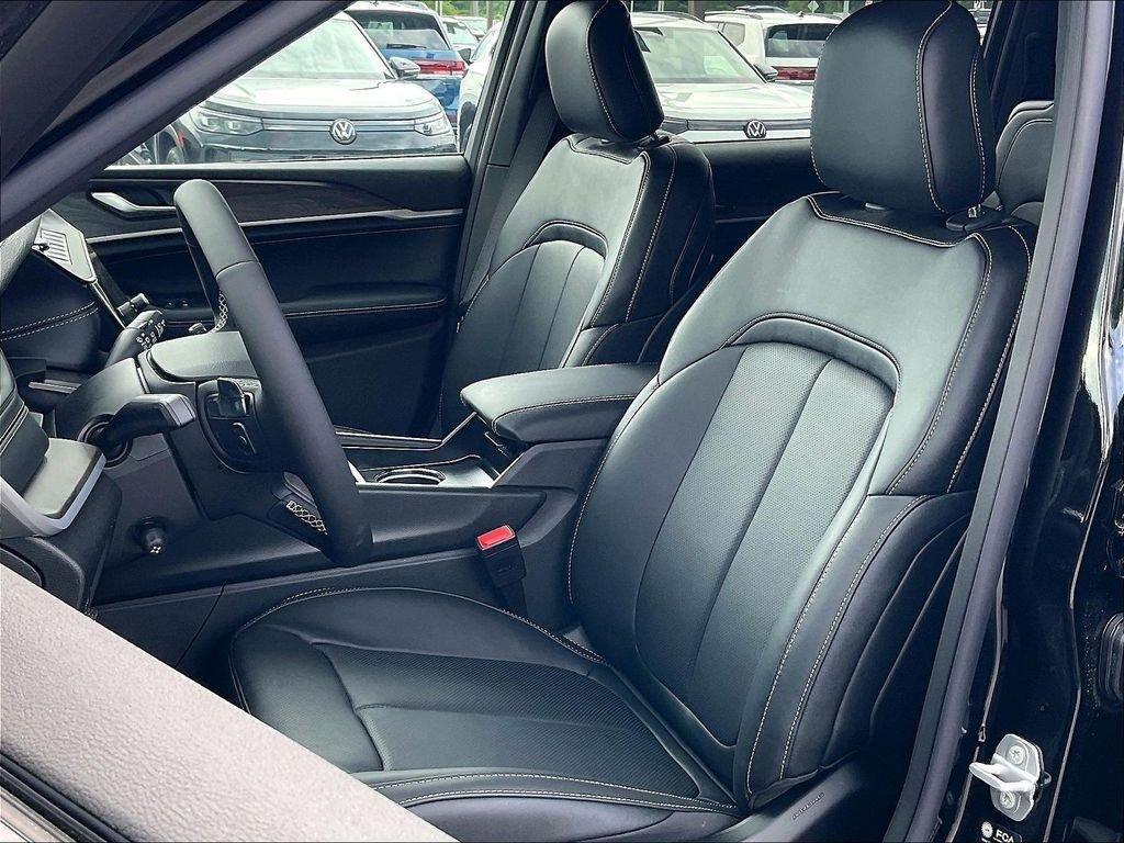 new 2026 Jeep Grand Cherokee L car, priced at $48,712