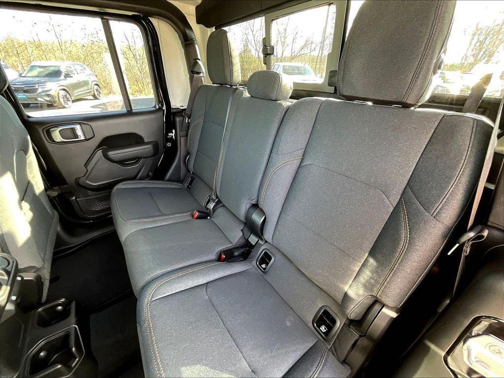 new 2026 Jeep Gladiator car, priced at $44,716