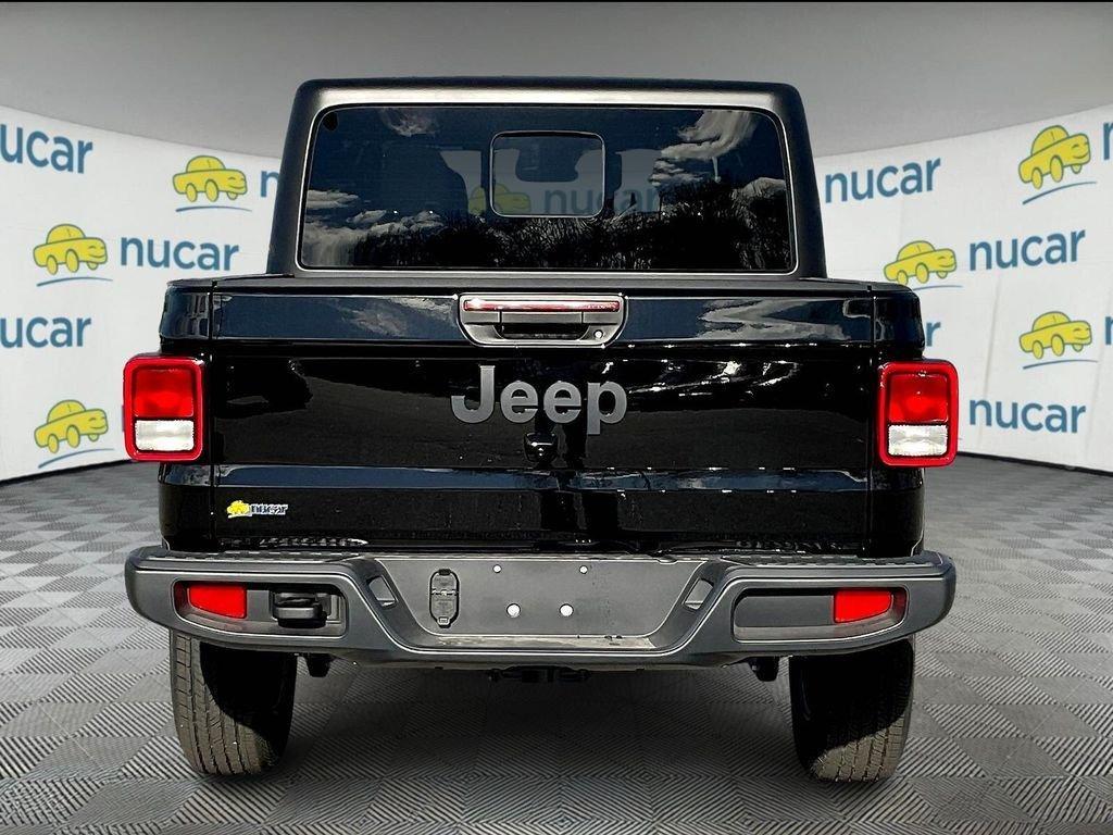 new 2026 Jeep Gladiator car, priced at $44,716