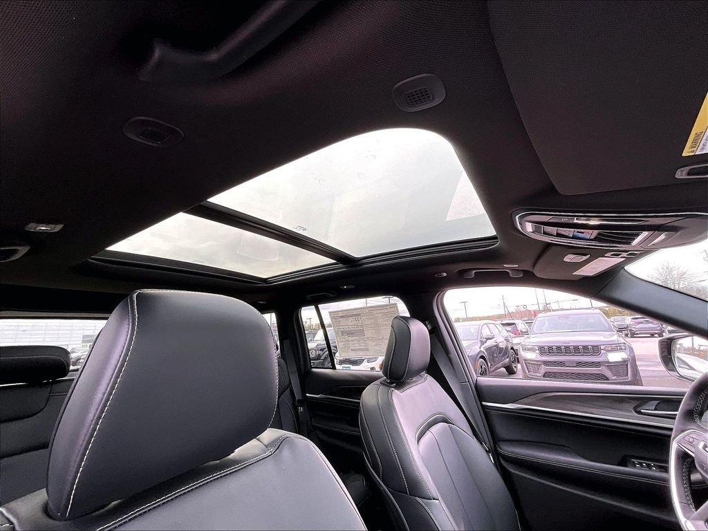 new 2026 Jeep Grand Cherokee car, priced at $49,378