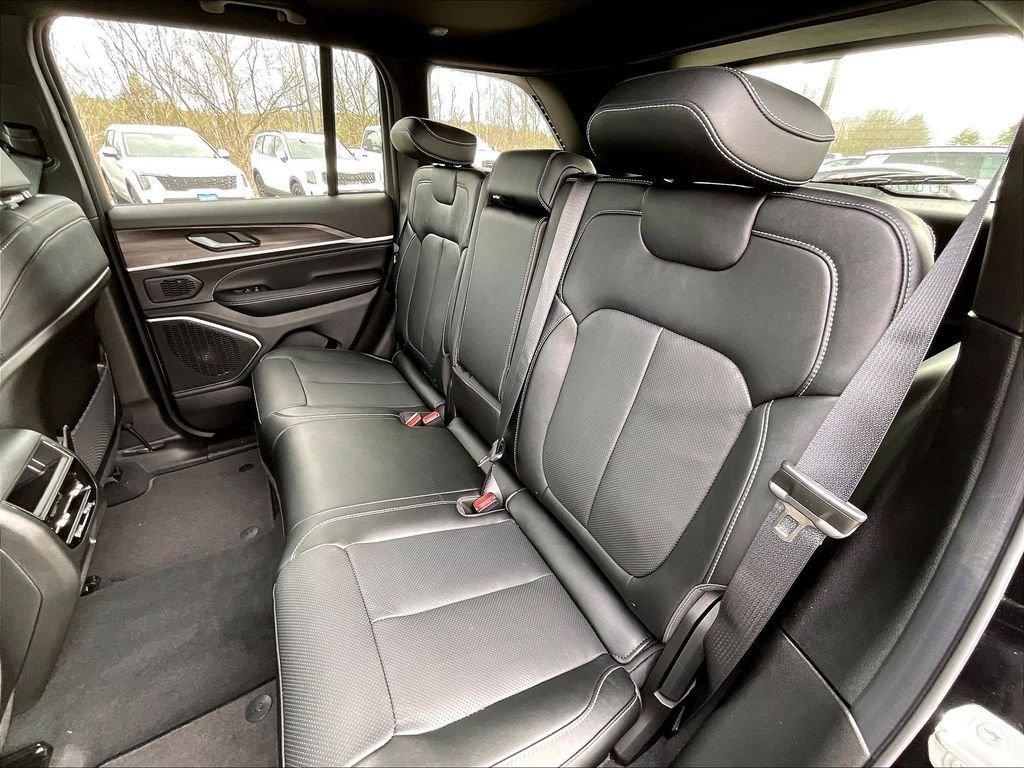 new 2026 Jeep Grand Cherokee car, priced at $49,378