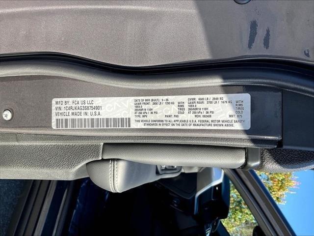 new 2025 Jeep Grand Cherokee L car, priced at $44,824