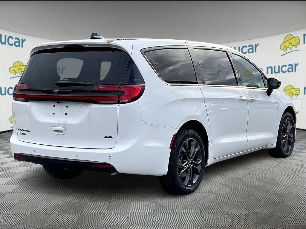new 2026 Chrysler Pacifica car, priced at $45,549