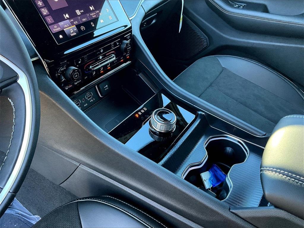 new 2025 Jeep Grand Cherokee car, priced at $41,460