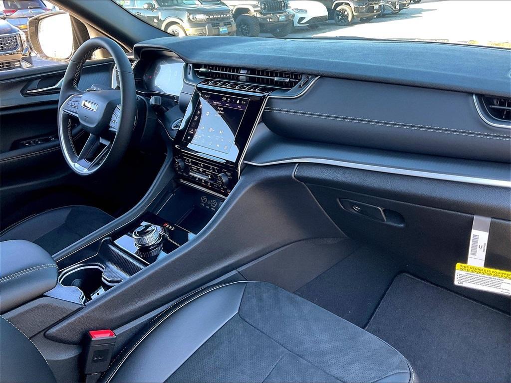 new 2025 Jeep Grand Cherokee car, priced at $41,460