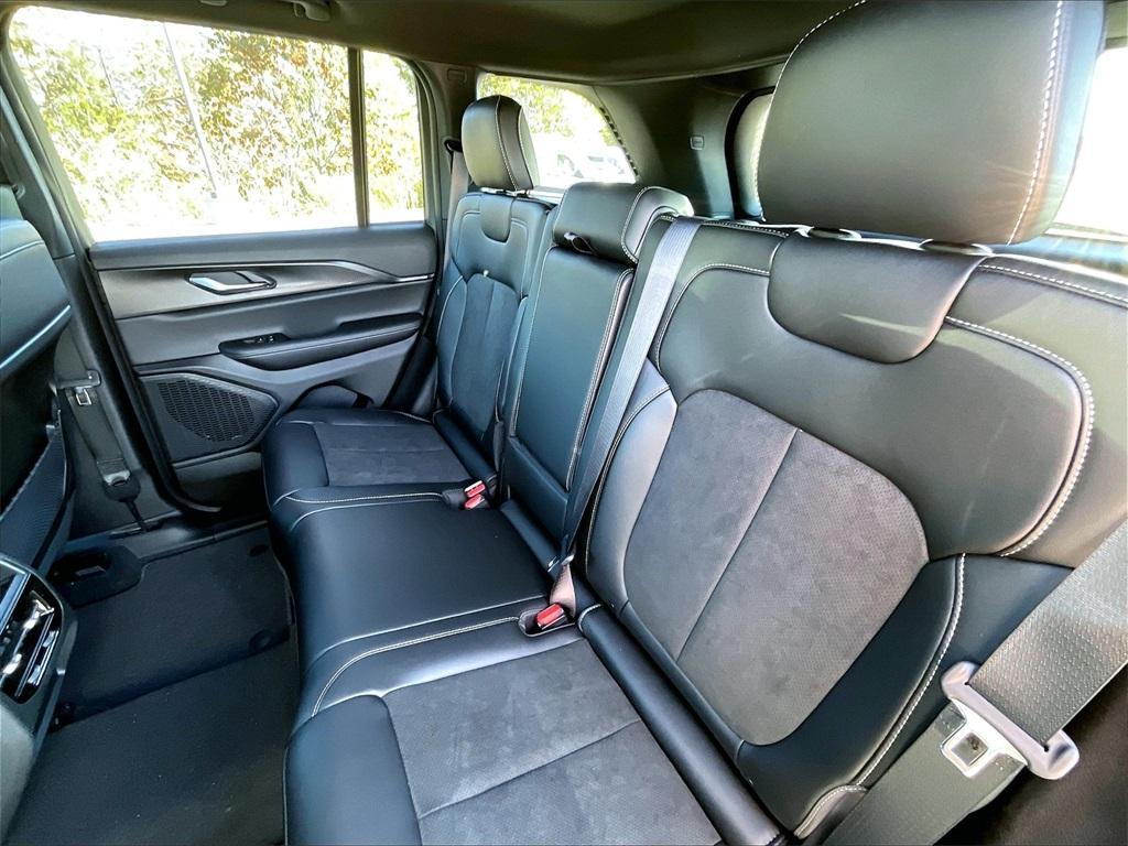 new 2025 Jeep Grand Cherokee car, priced at $41,460