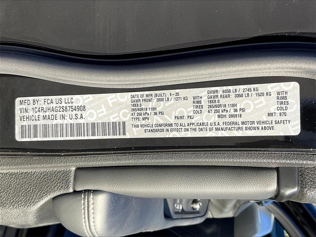 new 2025 Jeep Grand Cherokee car, priced at $41,460