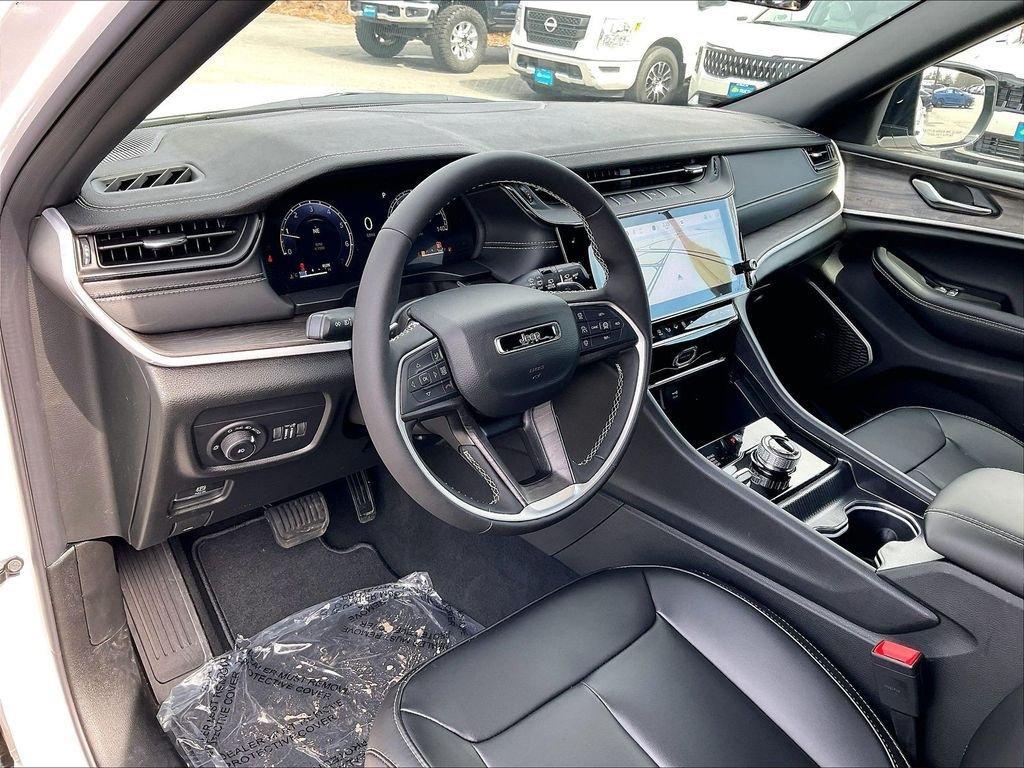 new 2026 Jeep Grand Cherokee car, priced at $46,446