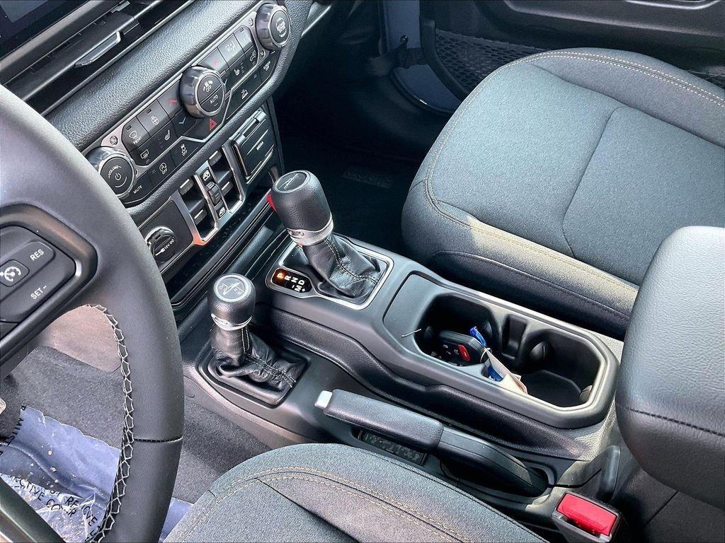 new 2026 Jeep Gladiator car, priced at $43,071