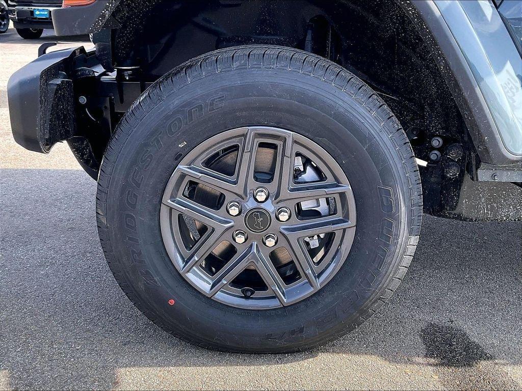 new 2026 Jeep Gladiator car, priced at $43,071