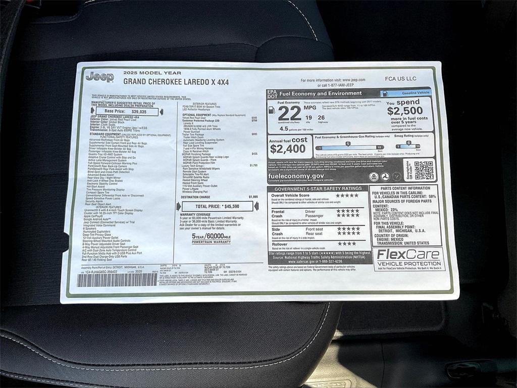 new 2025 Jeep Grand Cherokee car, priced at $40,470