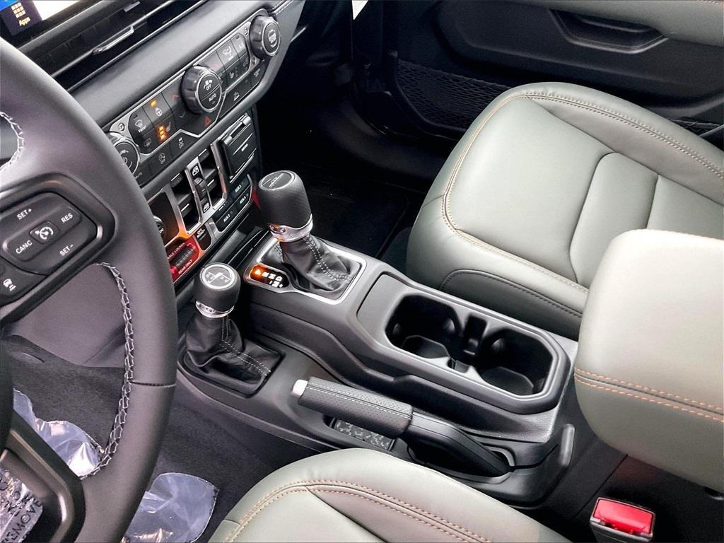 new 2026 Jeep Gladiator car, priced at $54,591