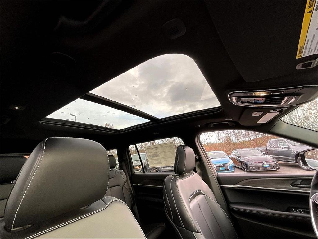 new 2025 Jeep Grand Cherokee L car, priced at $49,490