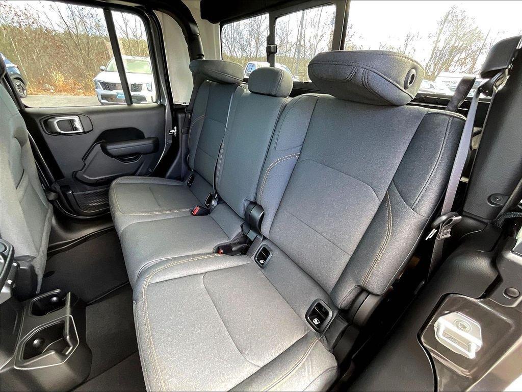 new 2026 Jeep Gladiator car, priced at $45,866