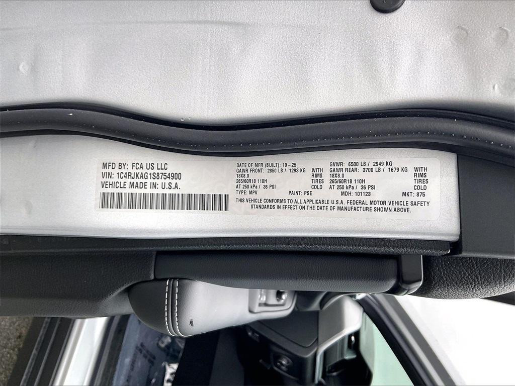 new 2025 Jeep Grand Cherokee L car, priced at $44,226