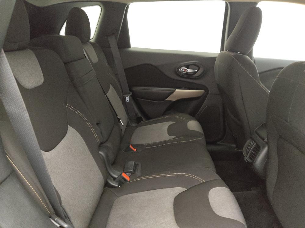 used 2018 Jeep Cherokee car, priced at $16,695