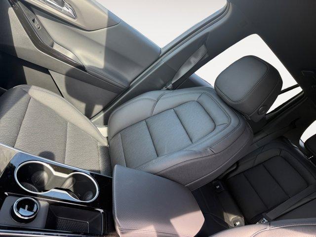 new 2026 Chevrolet Equinox car, priced at $33,428