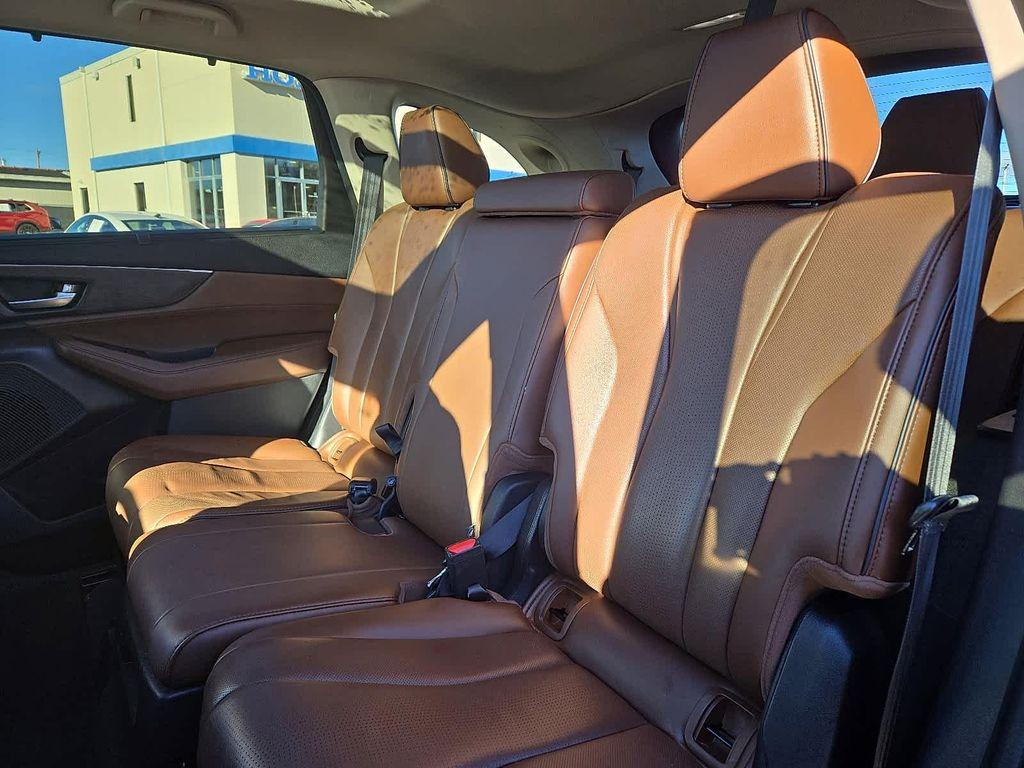 used 2022 Acura MDX car, priced at $40,781