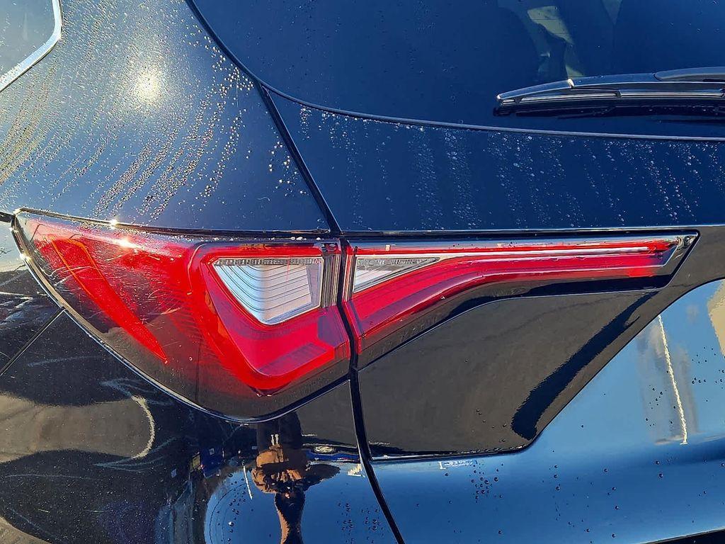 used 2022 Acura MDX car, priced at $40,781