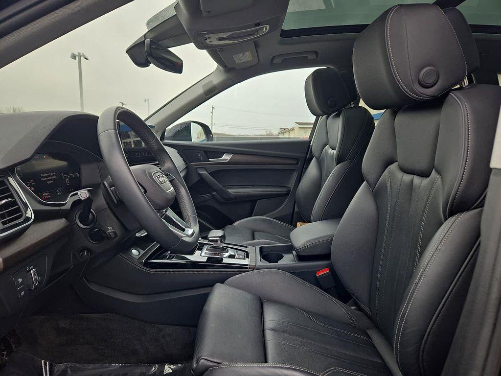 used 2024 Audi Q5 car, priced at $30,499