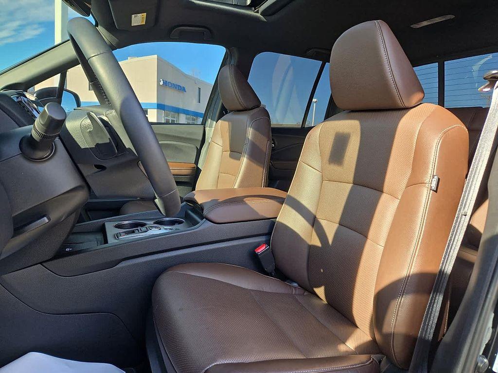used 2025 Honda Ridgeline car, priced at $37,199