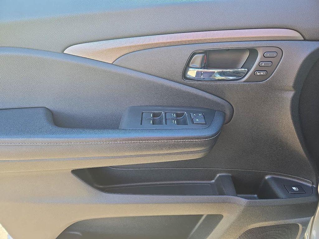 used 2023 Honda Ridgeline car, priced at $33,037