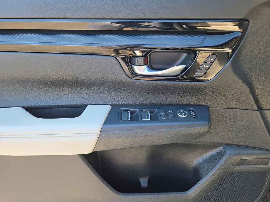 used 2025 Honda CR-V car, priced at $34,853