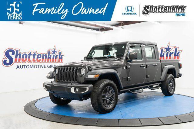 used 2020 Jeep Gladiator car, priced at $26,592