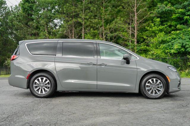 used 2023 Chrysler Pacifica Hybrid car, priced at $24,959