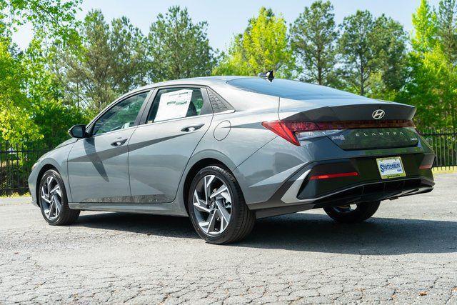 new 2025 Hyundai Elantra car, priced at $28,560