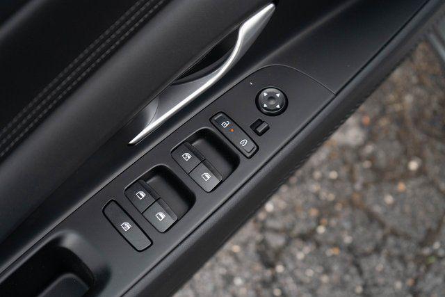 new 2025 Hyundai Elantra car, priced at $27,595